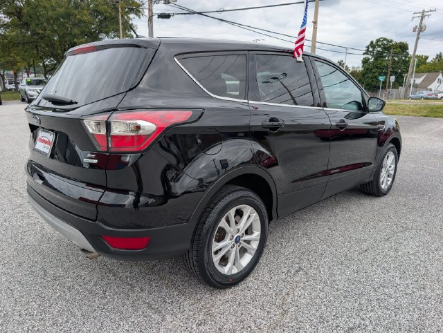Used 2017 Ford Escape SE FWD image 5