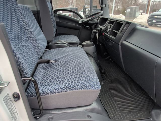 Certified 2024 Chevrolet Low Cab Forward image 24