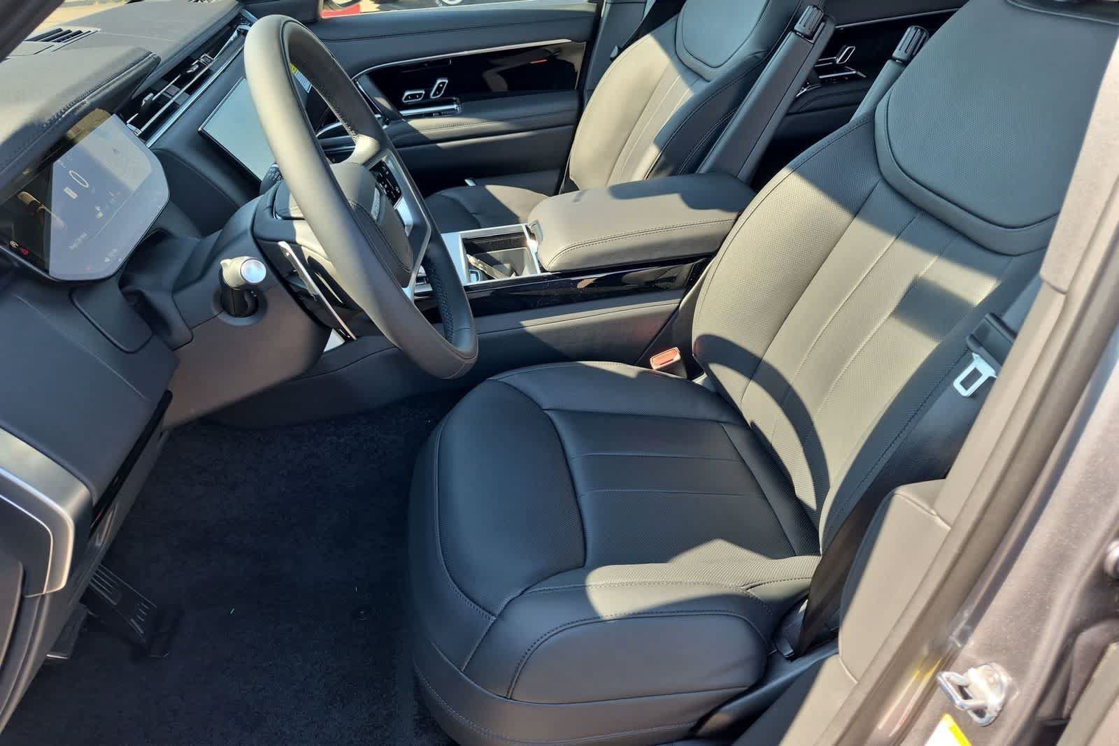 New 2026 Land Rover Range Rover SE AWD/4WD image 16