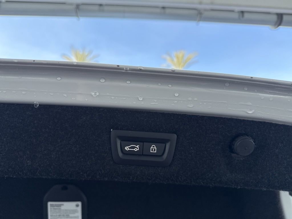 Used 2023 BMW 530e xDrive w/ Convenience Package image 22