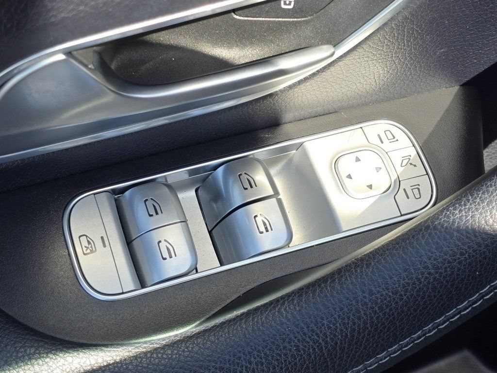 Used 2023 Mercedes-Benz GLE 350 4MATIC image 22