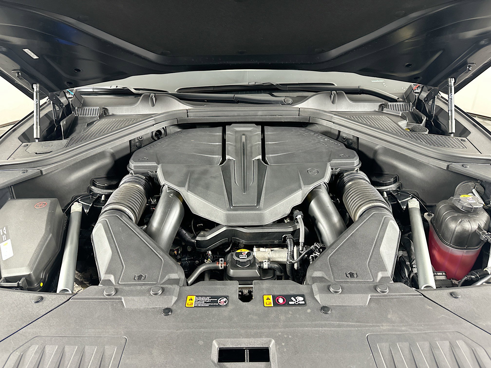 Used 2024 Genesis GV80 3.5T w/ Advanced Package image 36