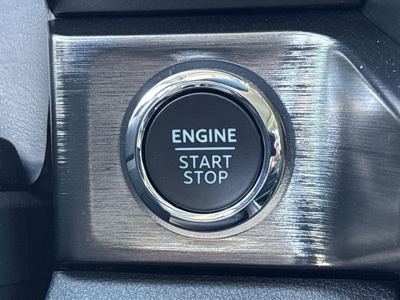 Used 2024 Ford F250 Lariat w/ Sport Appearance Package image 33