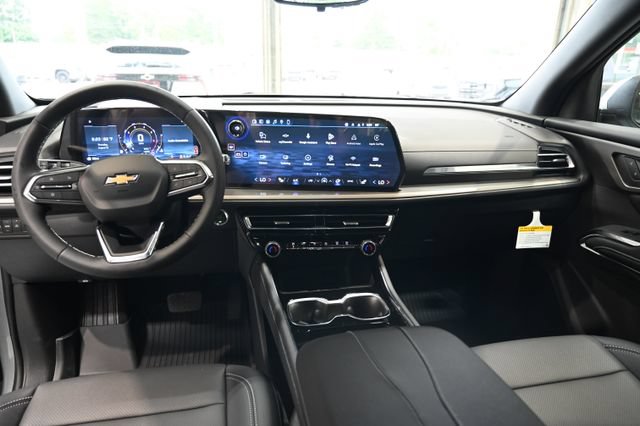 New 2027 Chevrolet Traverse LT w/ Driver Confidence Package FWD image 13