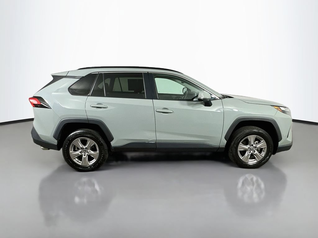 Used 2022 Toyota RAV4 XLE FWD image 7