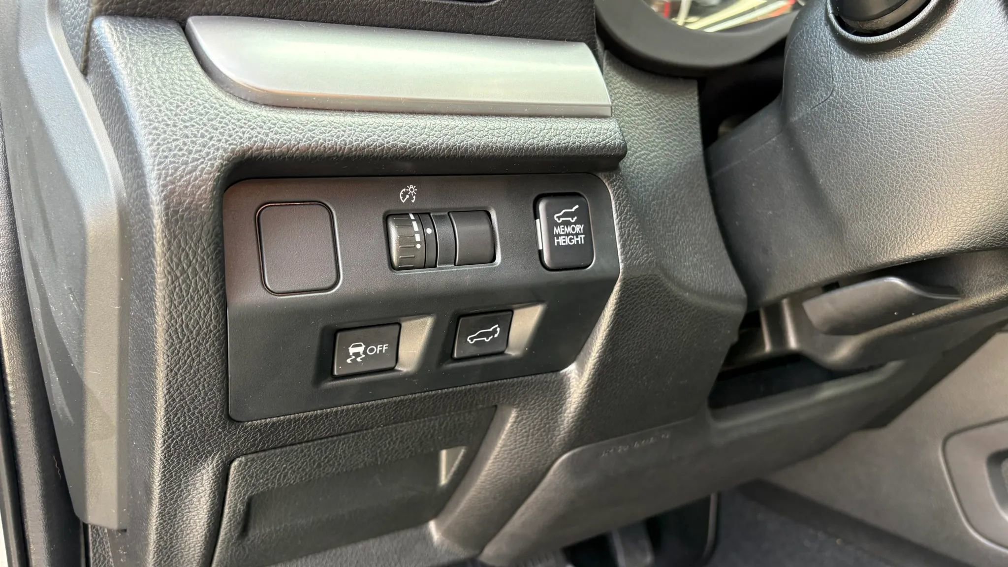 Used 2014 Subaru Forester 2.5i Limited AWD/4WD image 17