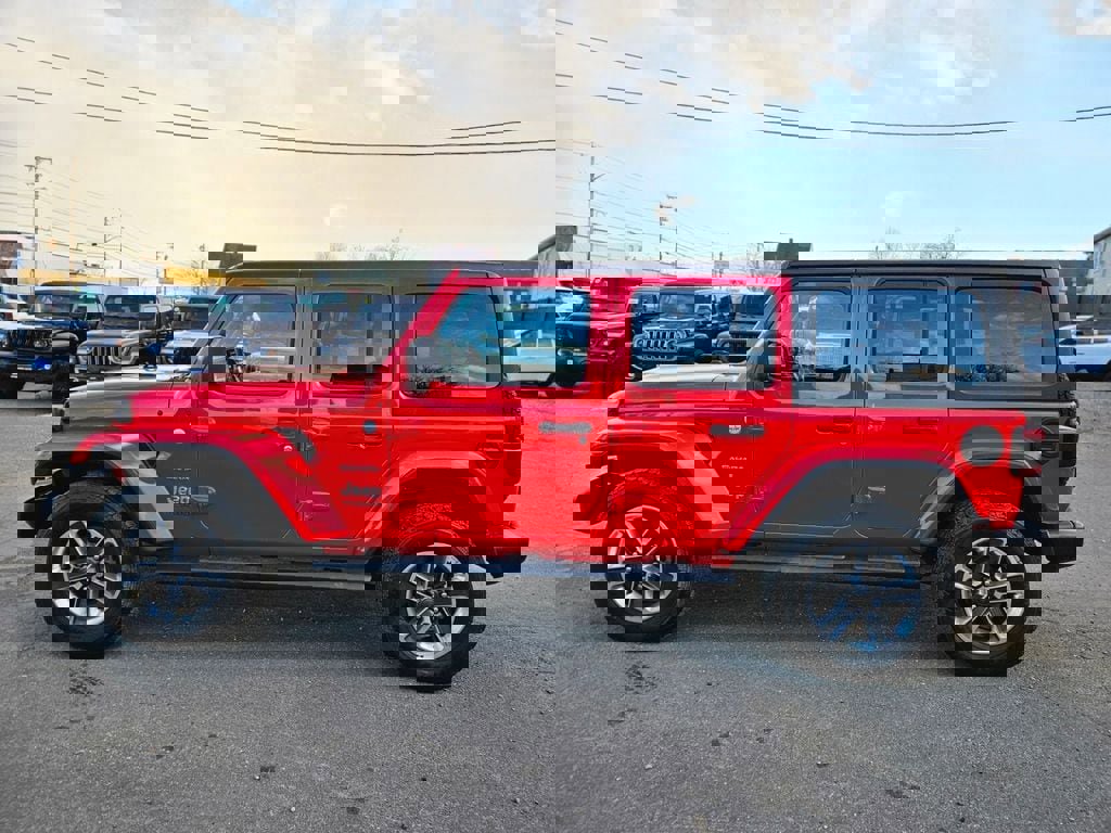 Used 2022 Jeep Wrangler Unlimited Sahara w/ Dual Top Group image 2