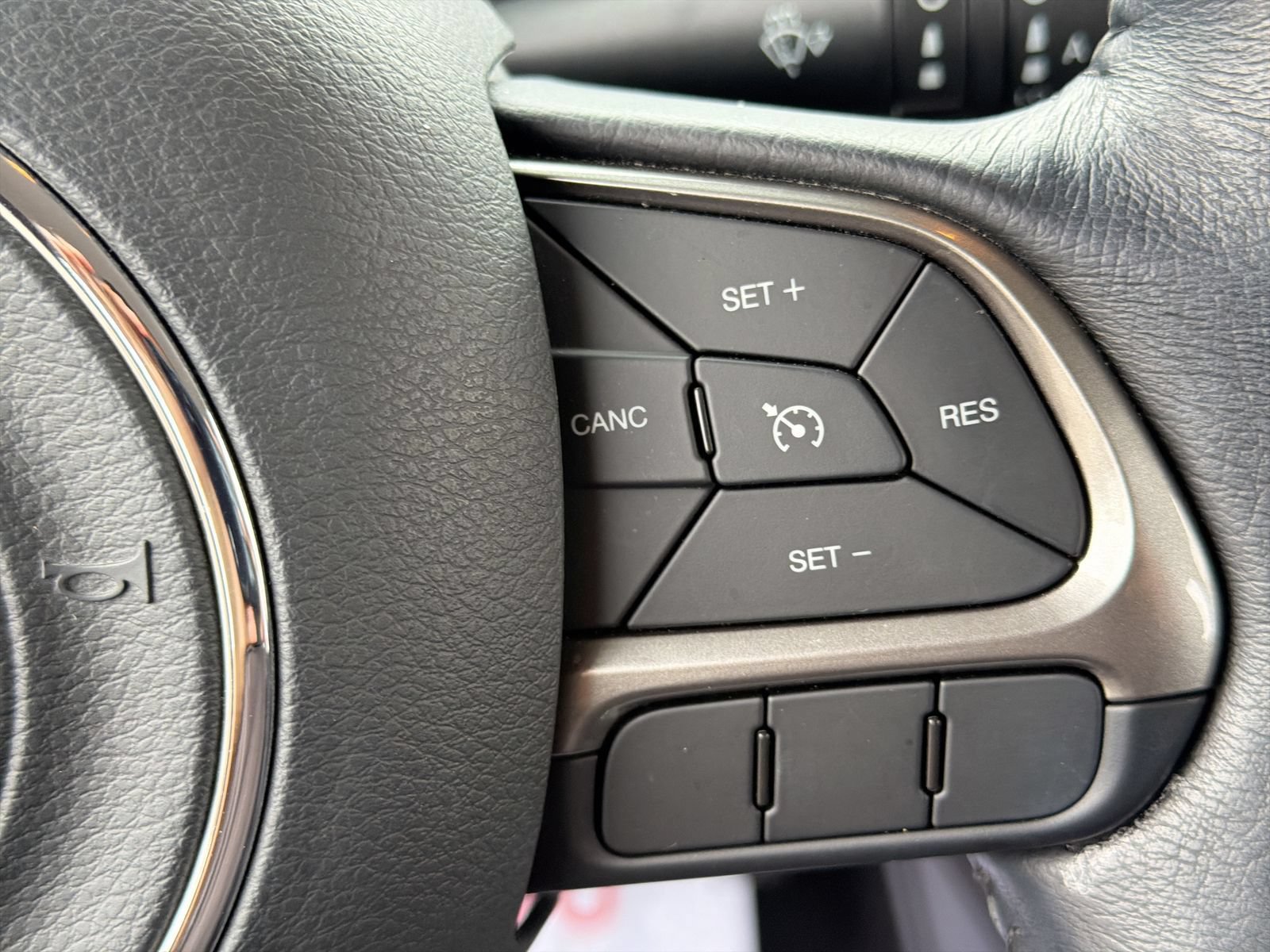 Used 2021 Jeep Renegade Limited AWD/4WD image 28
