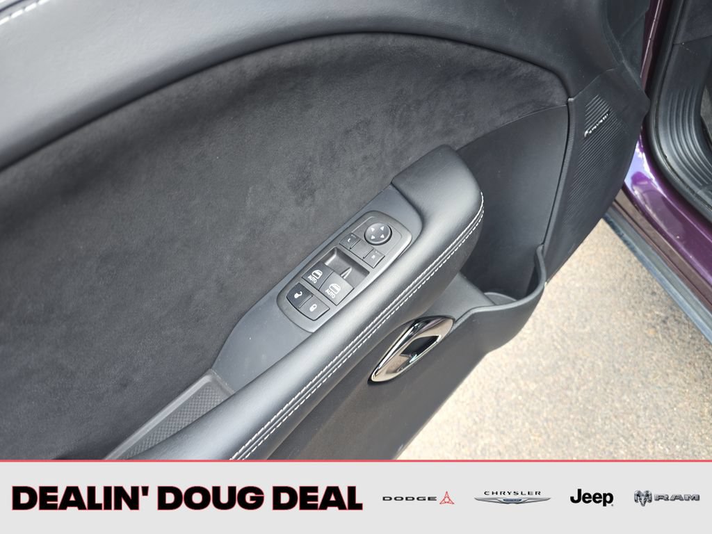 Used 2022 Dodge Challenger SRT Hellcat w/ Plus Package RWD image 8