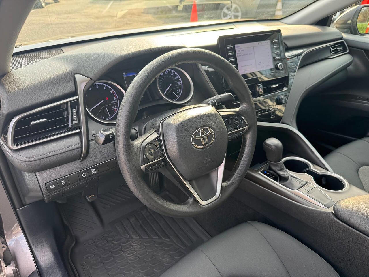 Used 2022 Toyota Camry LE image 20