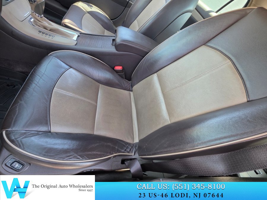 Used 2009 Chevrolet Malibu LTZ w/ HFV6 Engine Package FWD image 12