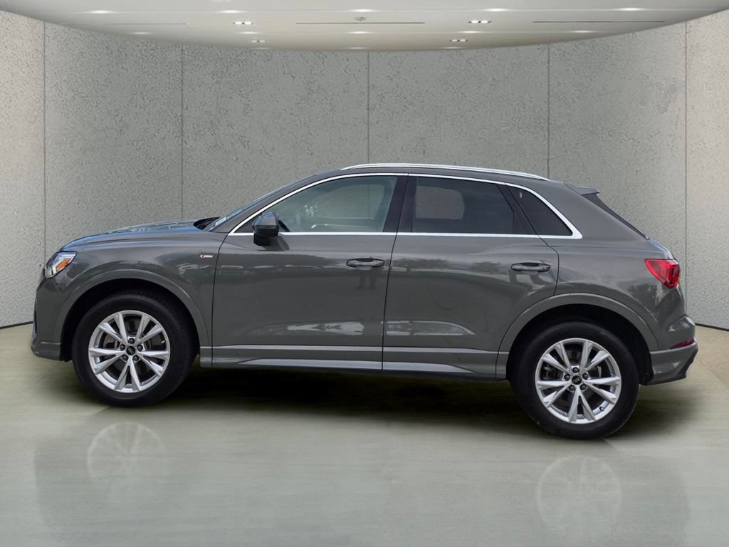 Used 2023 Audi Q3 2.0T Premium AWD/4WD image 2