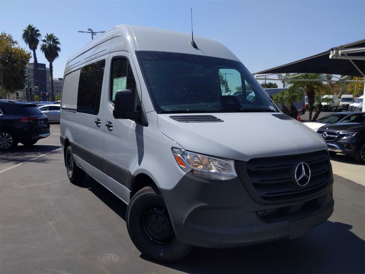 New 2025 Mercedes-Benz Sprinter 2500 image 1