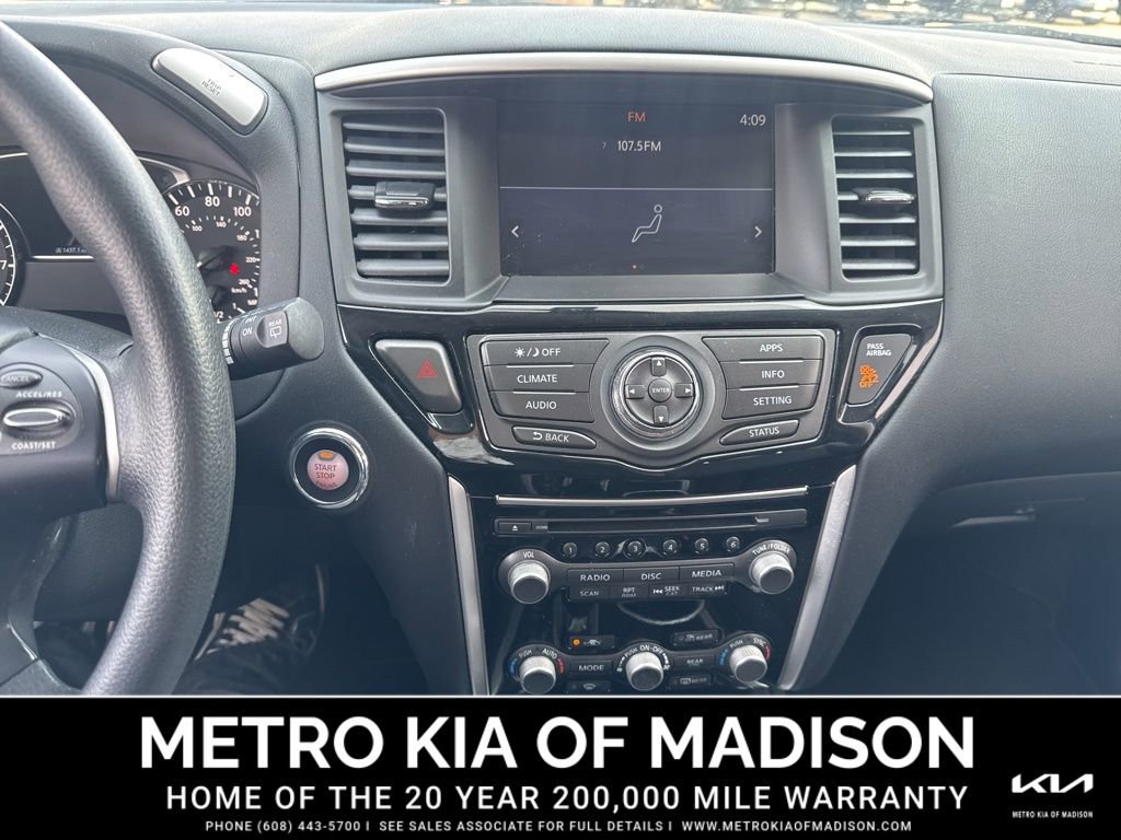 Used 2020 Nissan Pathfinder S image 19