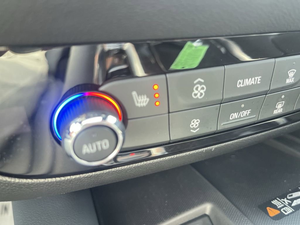 Used 2024 Buick Enclave Essence w/ Experience Buick Package image 29