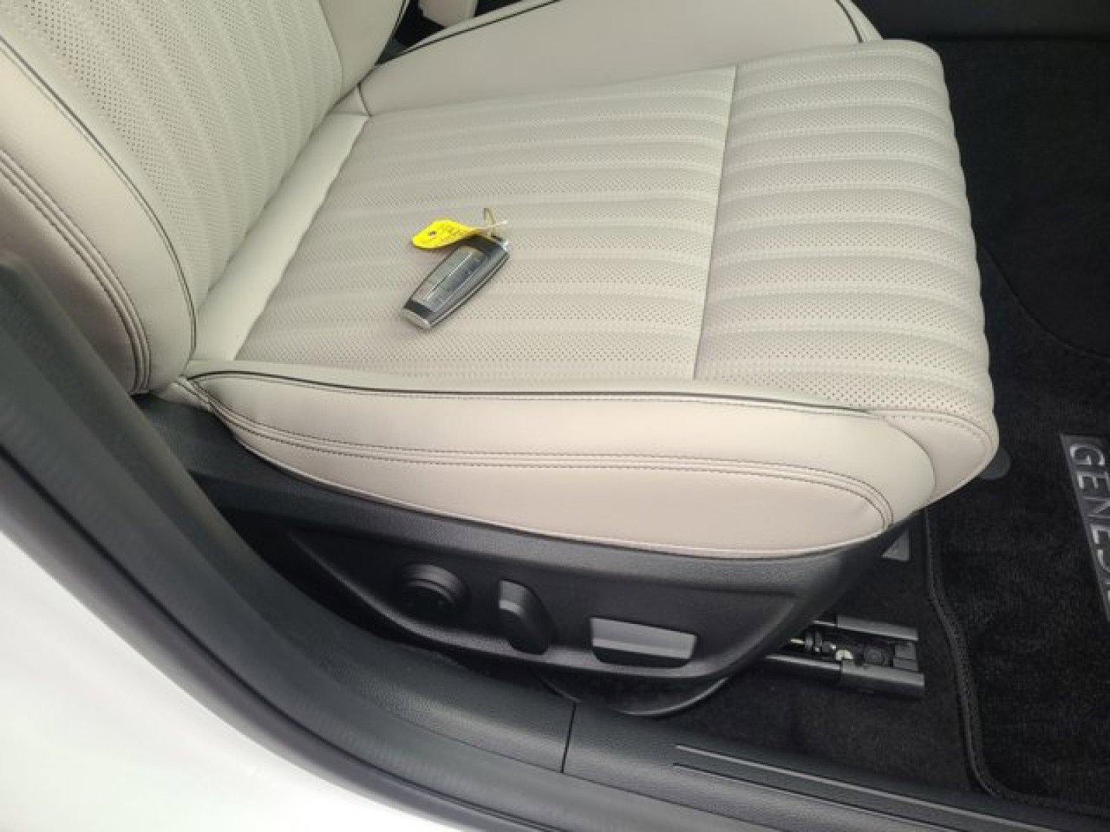 Used 2023 Genesis G70 2.0T w/ Sport Prestige Package AWD/4WD image 23