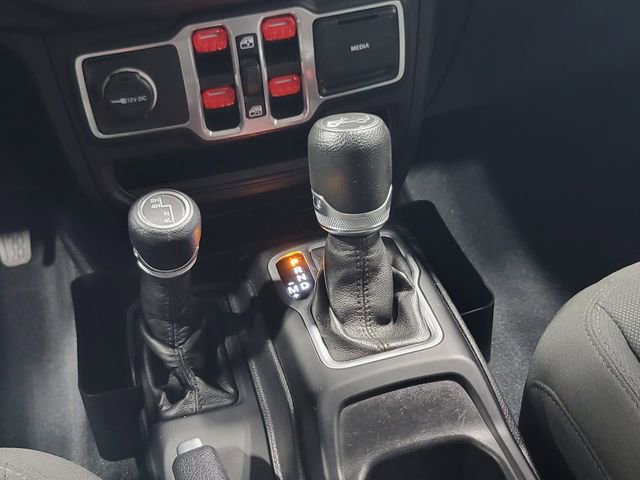 Used 2018 Jeep Wrangler Unlimited Sport S AWD/4WD image 21