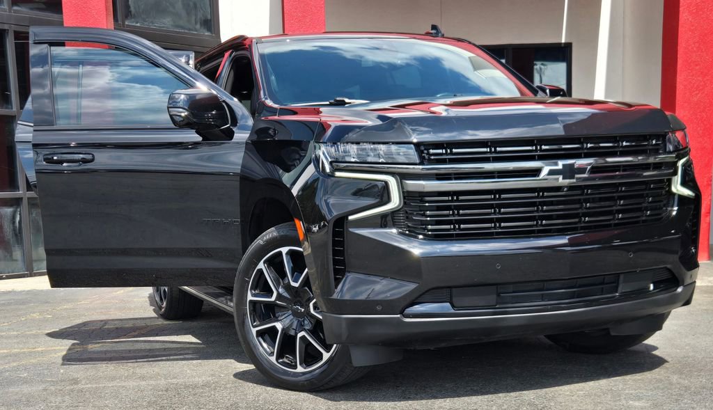 Used 2021 Chevrolet Tahoe RST w/ Luxury Package AWD/4WD image 17