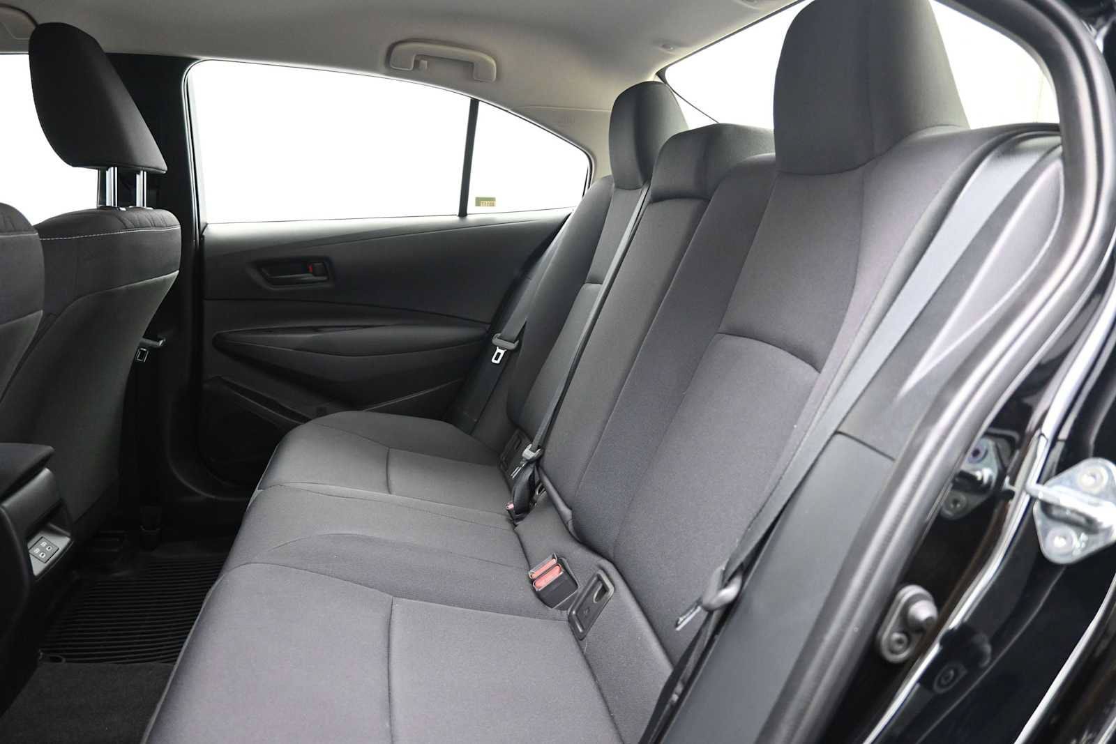 Used 2023 Toyota Corolla LE FWD image 13