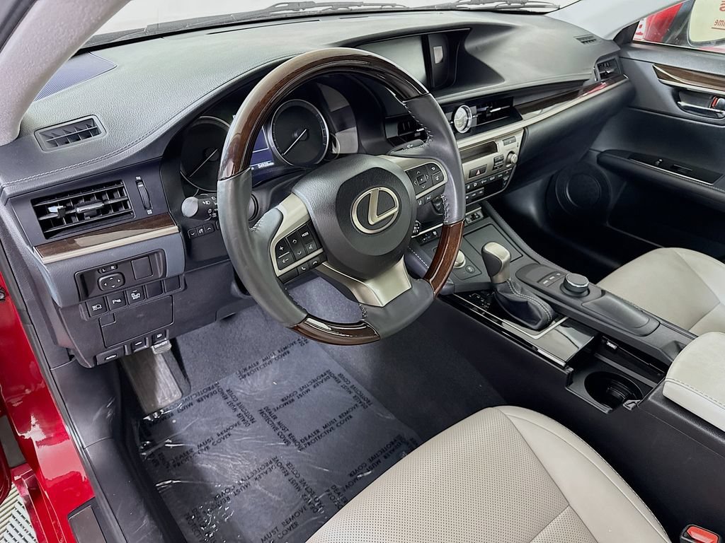 Used 2018 Lexus ES 350 w/ Premier Package FWD image 18