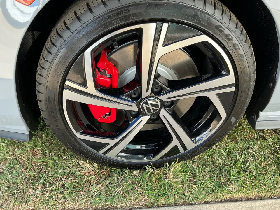 New 2025 Volkswagen GTI SE image 26