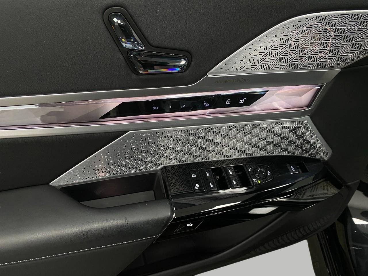 Certified 2023 BMW 760i xDrive w/ Executive Package image 33