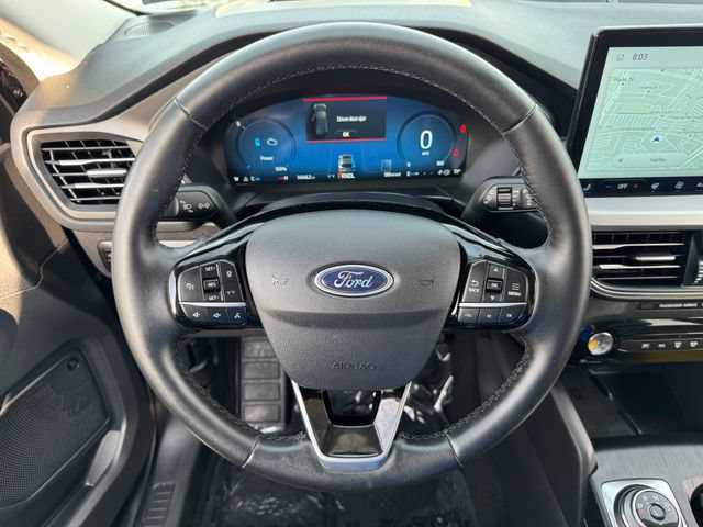 Used 2025 Ford Escape Platinum w/ Premium Technology Package FWD image 20