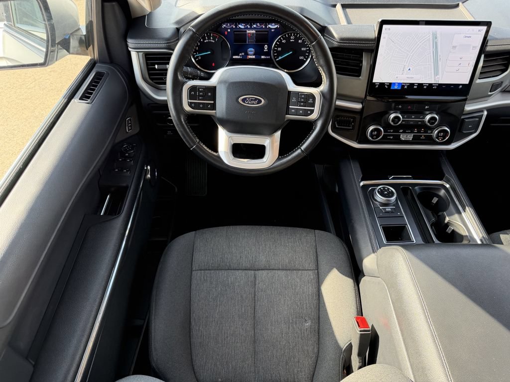 Used 2024 Ford Expedition XLT RWD image 14