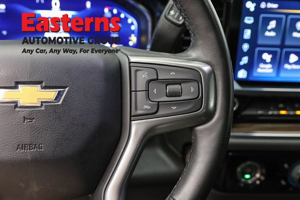 Used 2023 Chevrolet Silverado 1500 LT AWD/4WD image 16