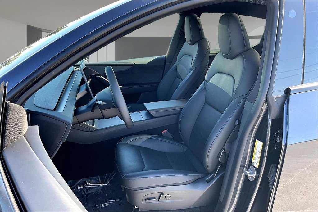 Used 2026 Tesla Model Y 2WD image 20