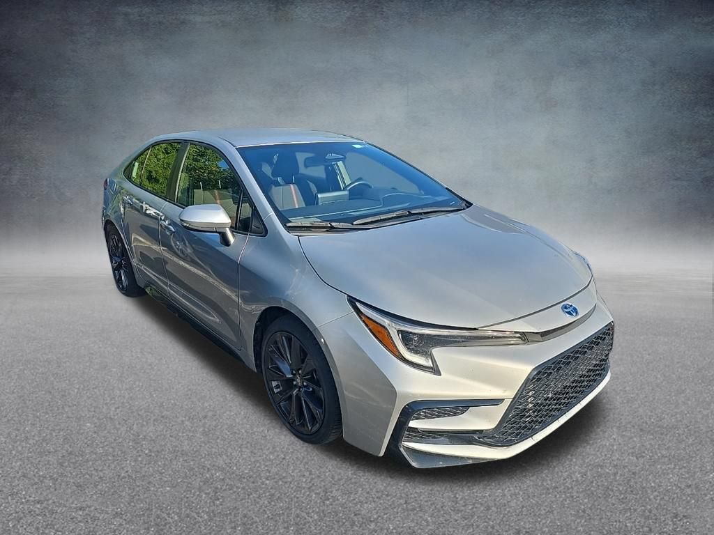 Used 2025 Toyota Corolla SE FWD image 9