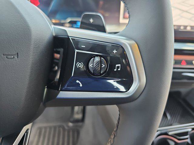 New 2026 BMW 550e xDrive w/ Executive Package image 18