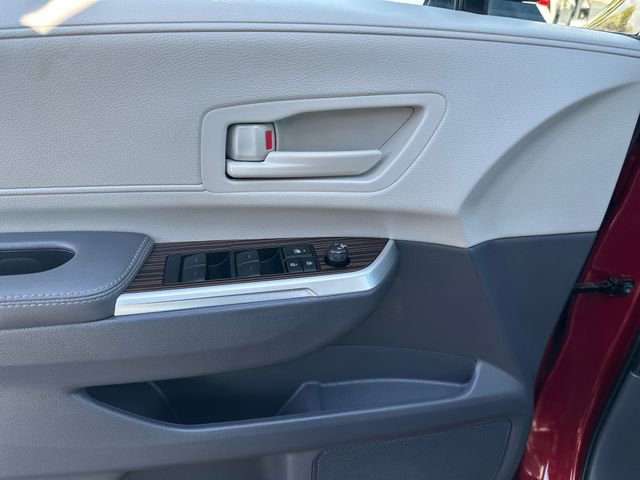 Used 2023 Toyota Sienna LE FWD image 14