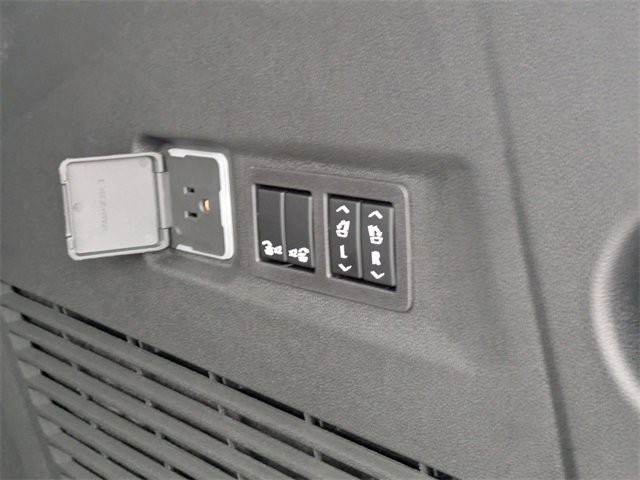 New 2026 Chevrolet Suburban High Country image 37