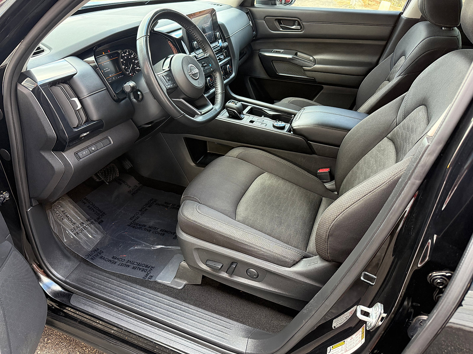 Used 2023 Nissan Pathfinder SV AWD/4WD image 31