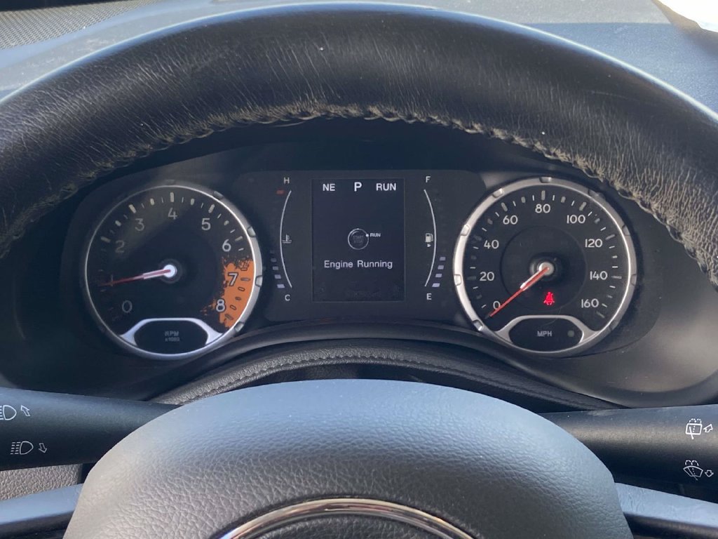 Used 2018 Jeep Renegade Altitude w/ Advanced Technology Group FWD image 37