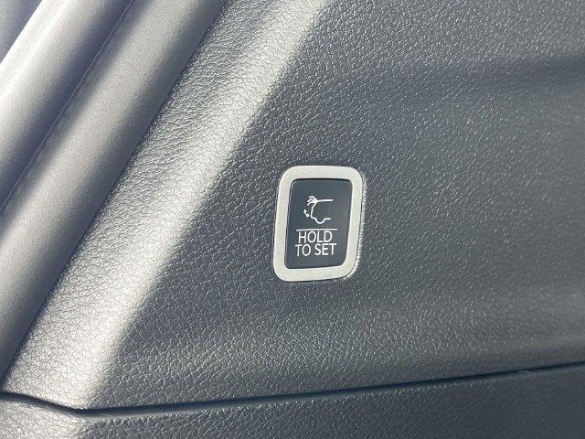 New 2027 Chrysler Pacifica Limited AWD/4WD image 19
