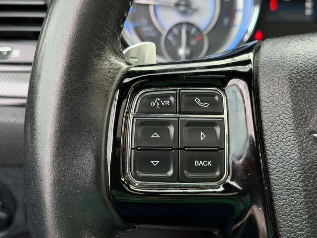 Used 2014 Chrysler 300 S AWD/4WD image 12