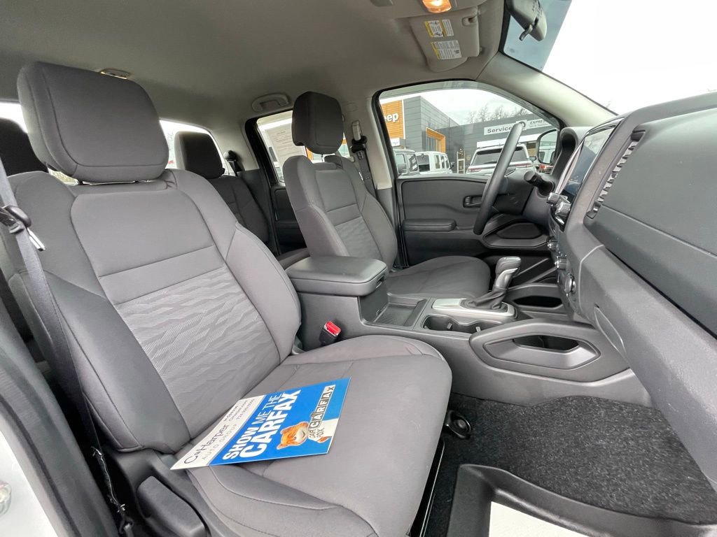 Used 2024 Nissan Frontier S w/ Tow Package image 13