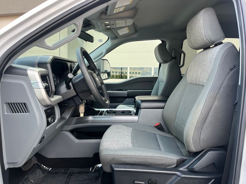 Used 2024 Ford F350 XLT w/ FX4 Off-Road Package AWD/4WD image 18