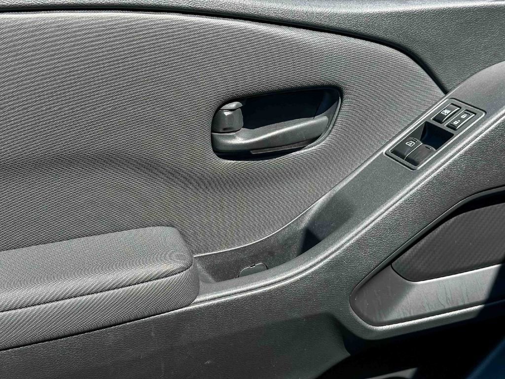 Used 2024 Nissan Frontier S image 15