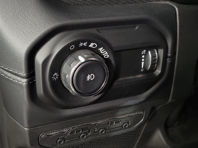 Used 2026 Jeep Wrangler Unlimited Rubicon AWD/4WD image 20