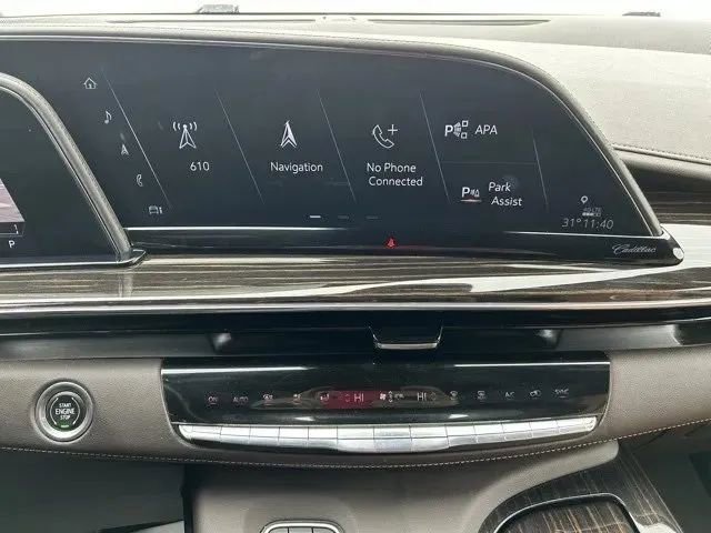 Used 2021 Cadillac Escalade ESV Premium Luxury w/ Heavy-Duty Trailer Package image 28