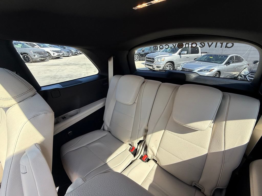 Used 2025 Mercedes-Benz GLS 450 4MATIC image 25