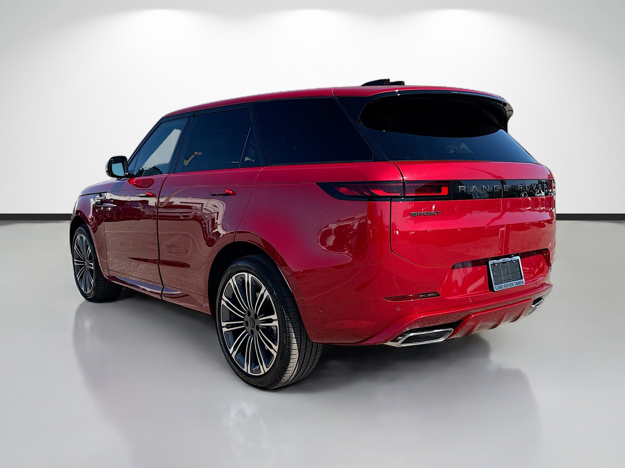 New 2026 Land Rover Range Rover Sport Dynamic SE image 3