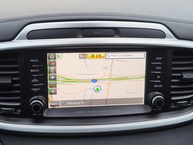 Used 2019 Kia Sorento SX image 22