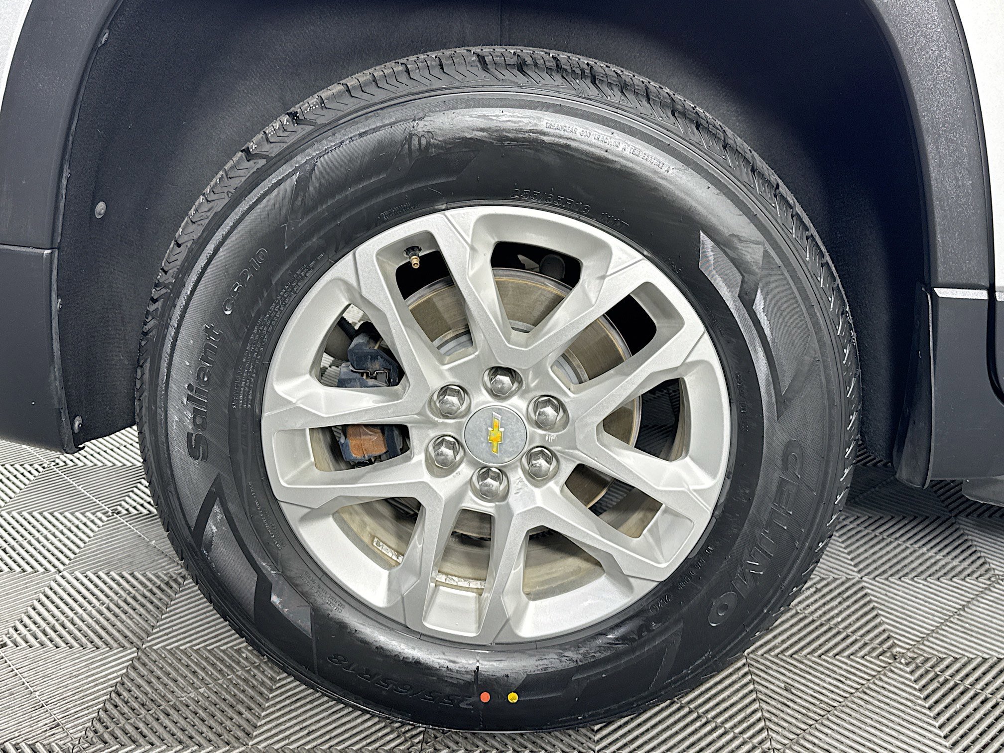 Used 2020 Chevrolet Traverse LS image 32