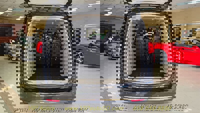 Used 2019 Chrysler Pacifica Limited image 13