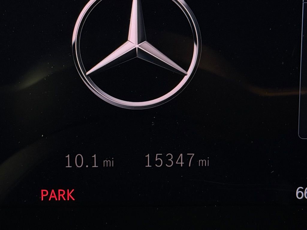 Used 2024 Mercedes-Benz GLC 300 image 13