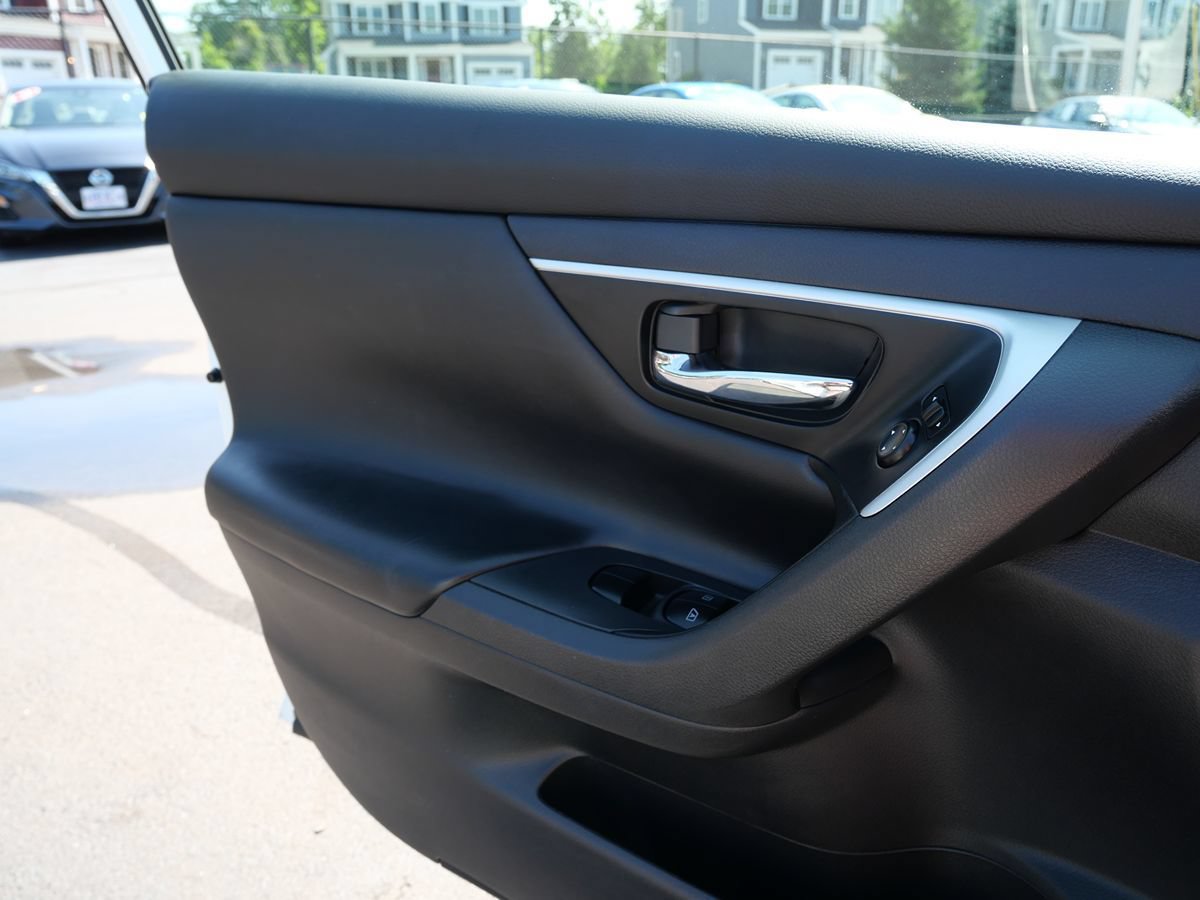 Used 2018 Nissan Altima 2.5 SV w/ 2.5 SV Technology Package FWD image 15